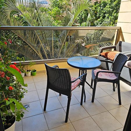A Dream Place In Raanana, Up To 5 Guests - Swimming Pool - Jacuzzi & Gym Exterior photo